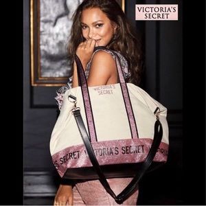 The VS Getaway Packable Weekender
